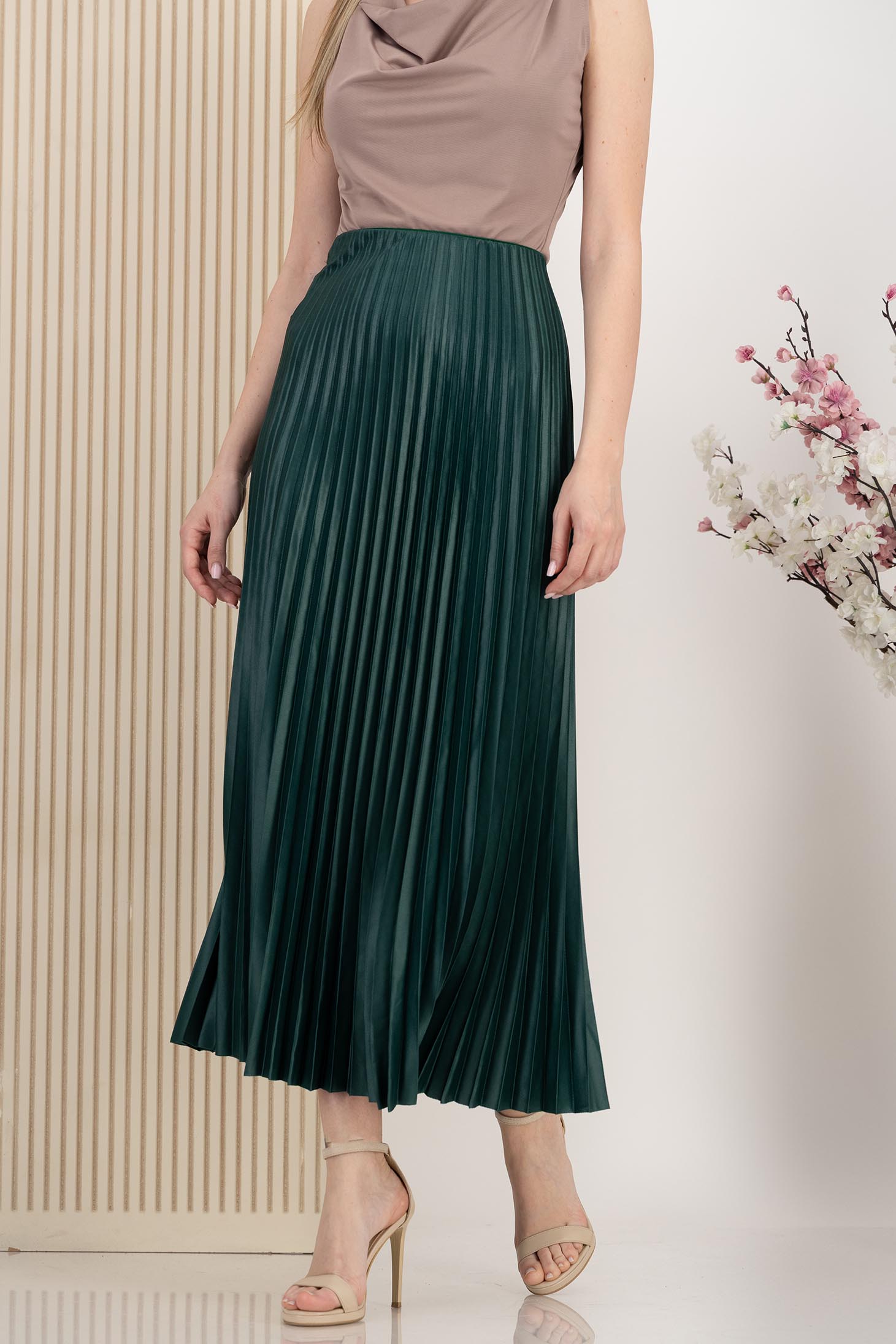 Fusta verde-inchis plisata din lycra midi in clos cu elastic in talie 1 - StarShinerS.ro