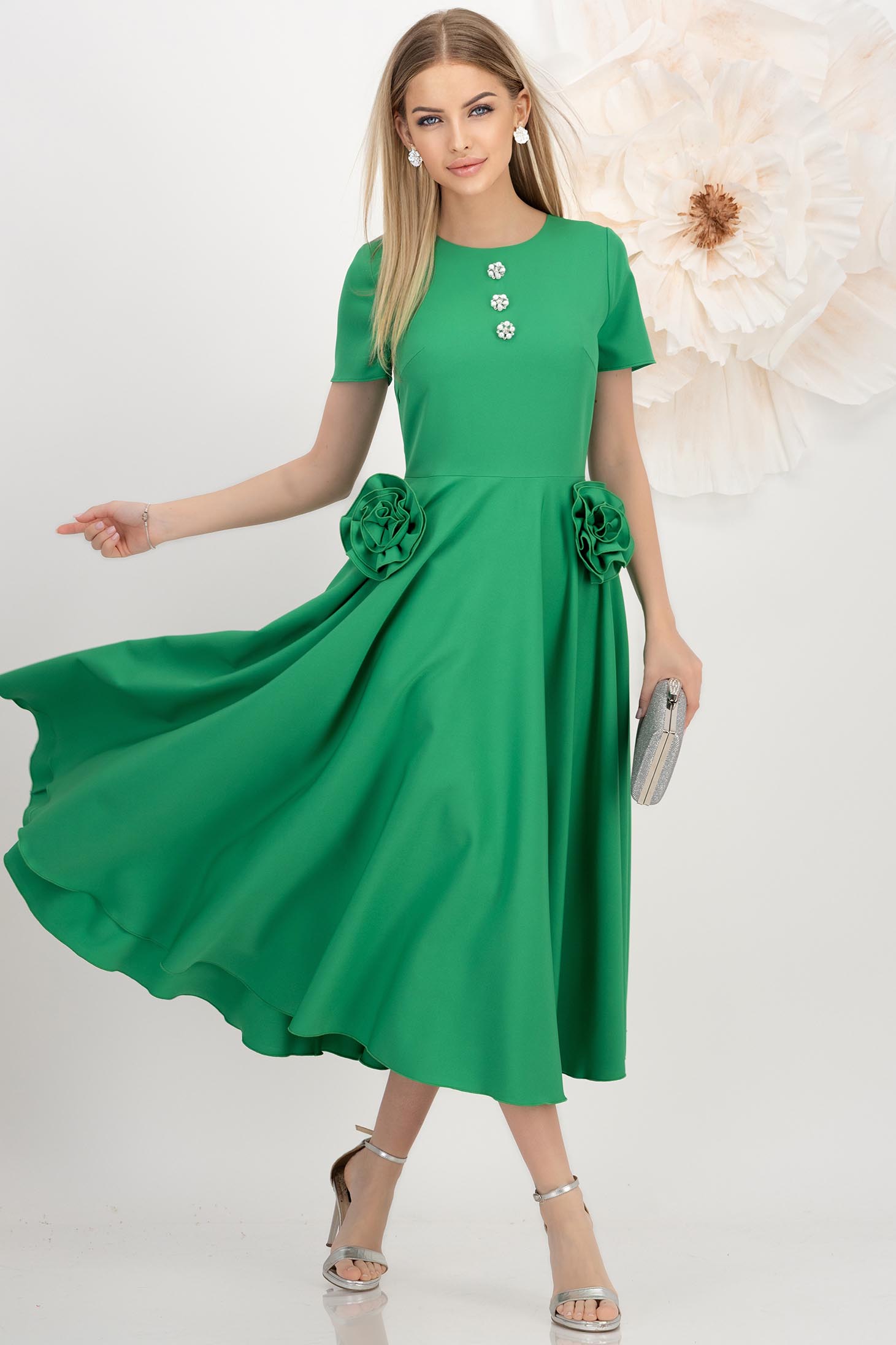 Rochie din stofa elastica verde midi in clos cu buzunare laterale si flori 3D - StarShinerS 1 - StarShinerS.ro