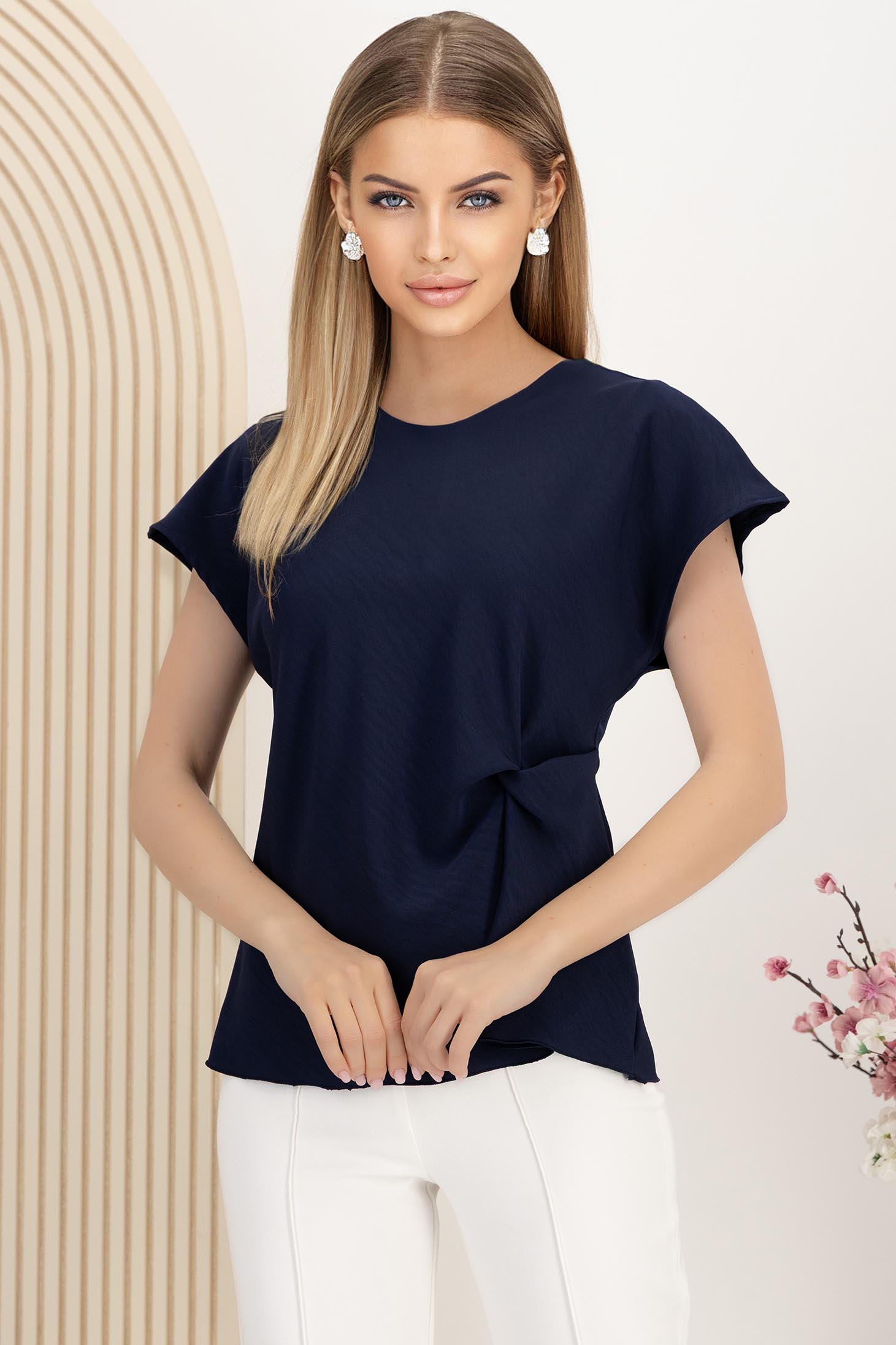 Bluza dama din material subtire bleumarin cu croi larg si artificiu decorativ frontal tip nod 1 - StarShinerS.ro