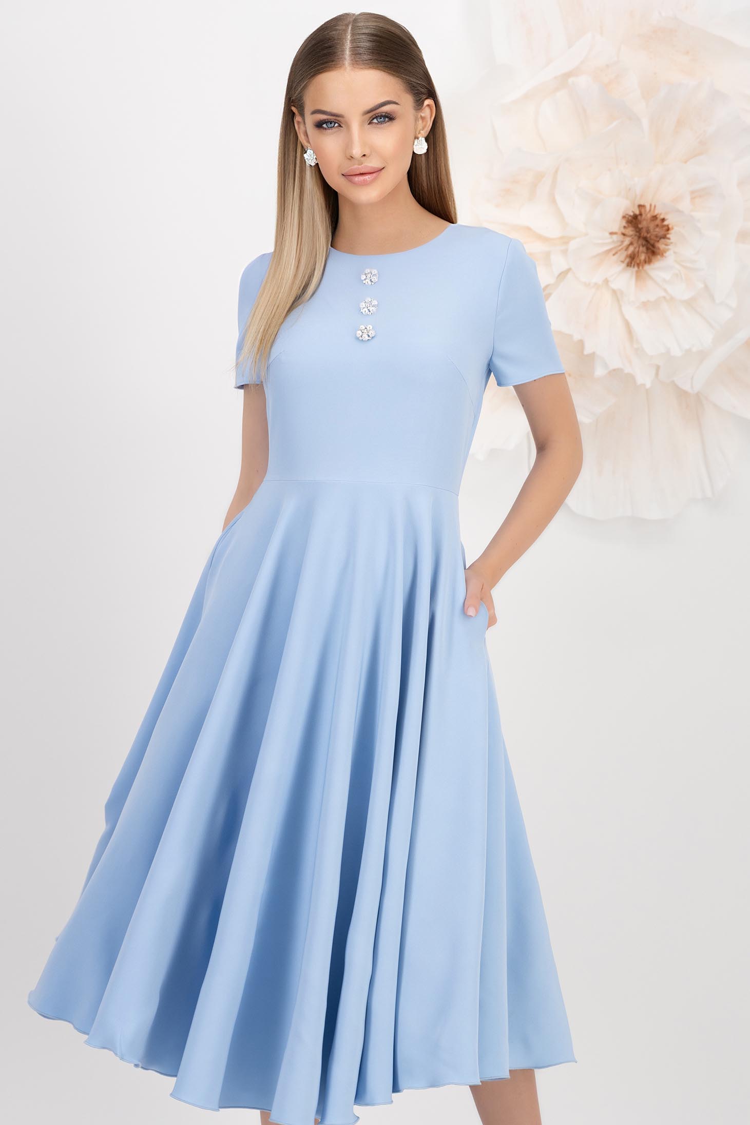 Rochie din stofa elastica albastru-deschis midi in clos cu nasturi decorativi si buzunare laterale - StarShinerS 1 - StarShinerS.ro