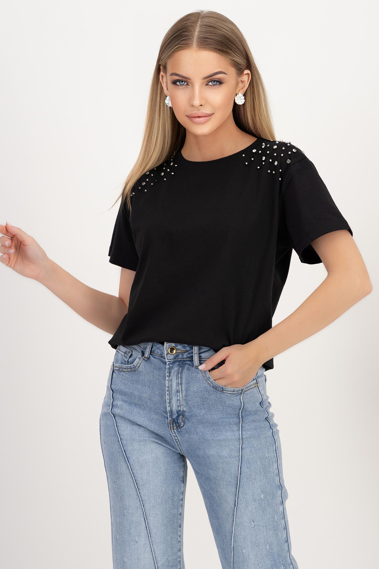 Tricou din bumbac negru cu croi larg si aplicatii cu pietre strass pe umeri 1 - StarShinerS.ro