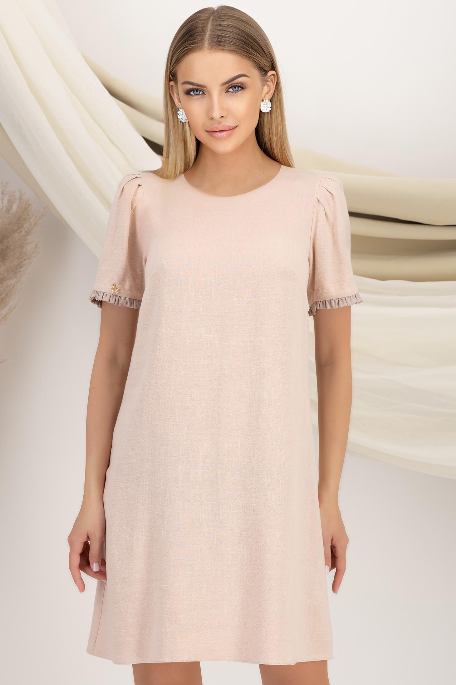 Rochie din viscoza si in bej scurta cu croi larg si umeri bufanti - StarShinerS 1 - StarShinerS.ro