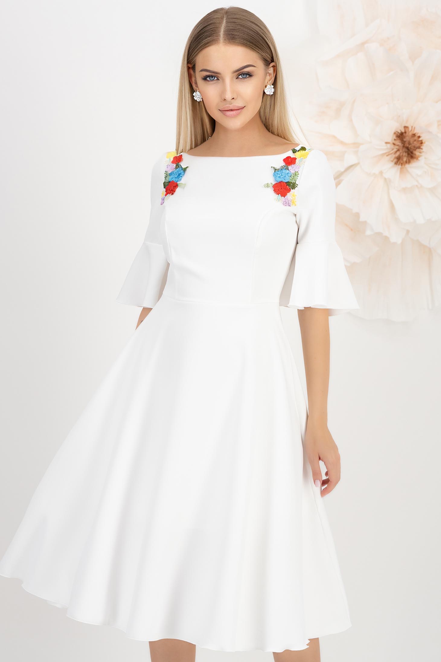 Rochie din stofa elastica ivoire midi in clos cu broderie florala unica - StarShinerS 1 - StarShinerS.ro