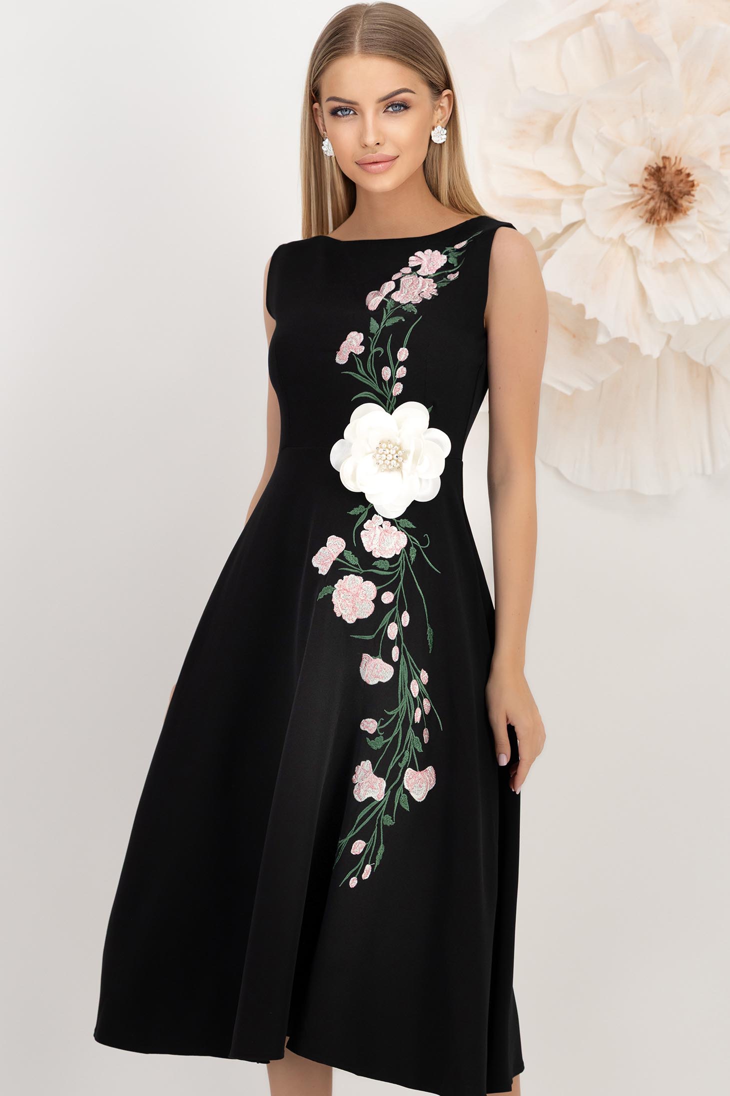Rochie din stofa elastica neagra midi in clos cu detalii brodate si brosa maxi florala - StarShinerS 1 - StarShinerS.ro