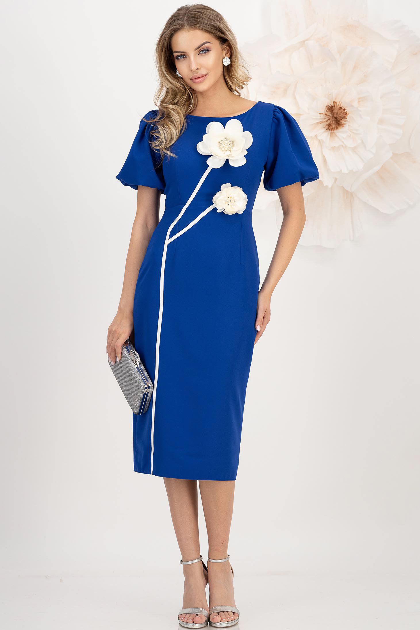 Rochie din stofa elastica albastra midi tip creion cu maneci bufante si brose florale 3D - StarShinerS 1 - StarShinerS.ro