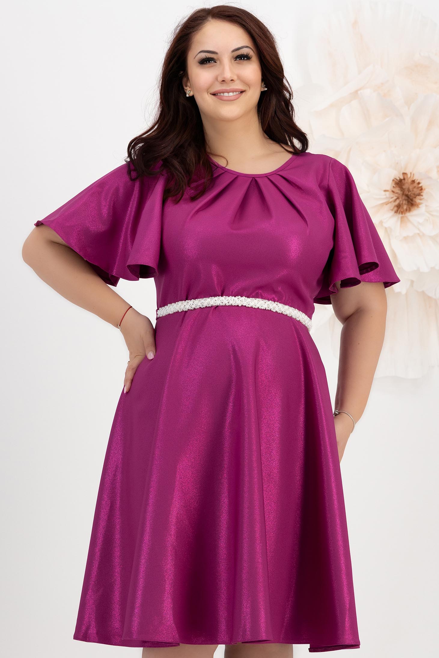 Rochie din stofa elastica cu sclipici fuchsia pana la genunchi in clos accesorizata cu cordon cu perle - StarShinerS 1 - StarShinerS.ro