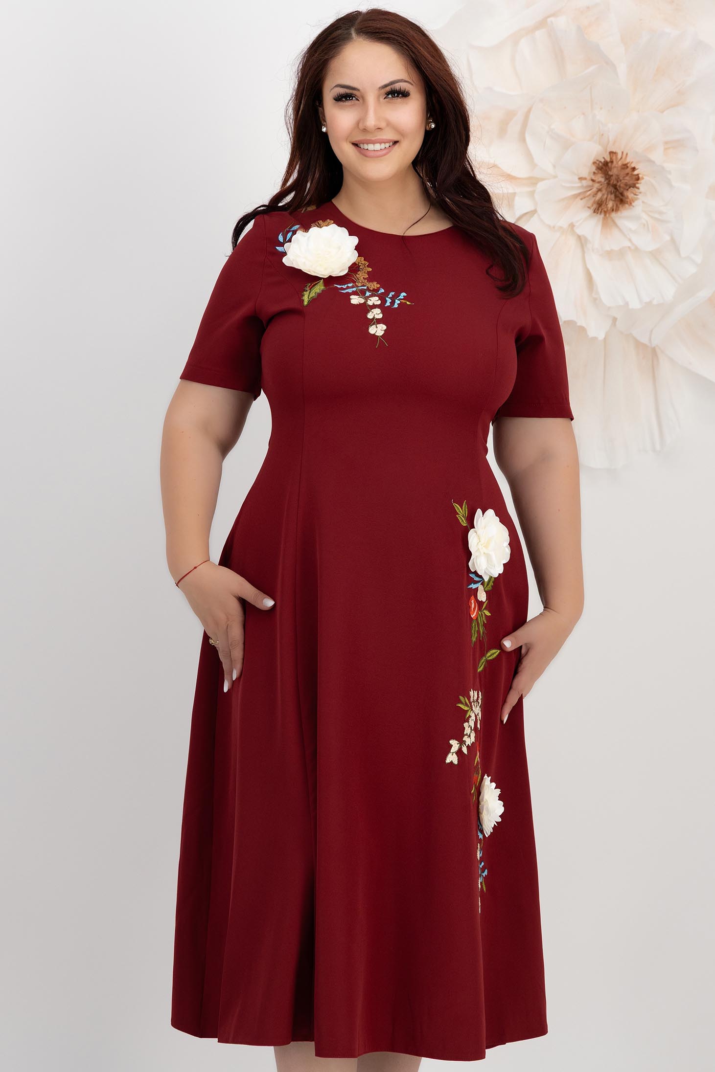Rochie din stofa elastica visinie midi in clos cu detalii brodate si flori 3D - StarShinerS 1 - StarShinerS.ro