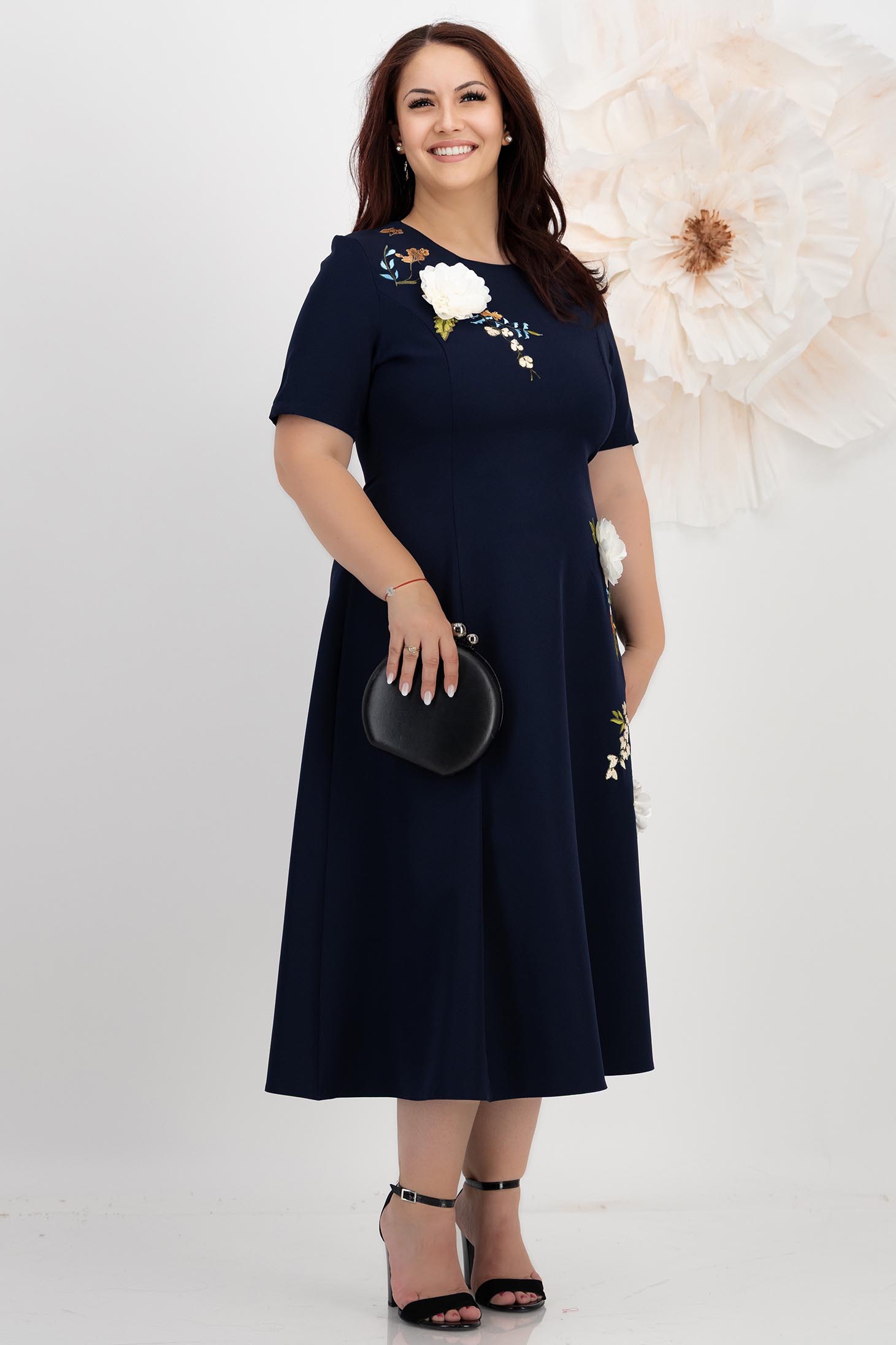 Rochie din stofa elastica bleumarin midi in clos cu detalii brodate si flori 3D - StarShinerS 1 - StarShinerS.ro