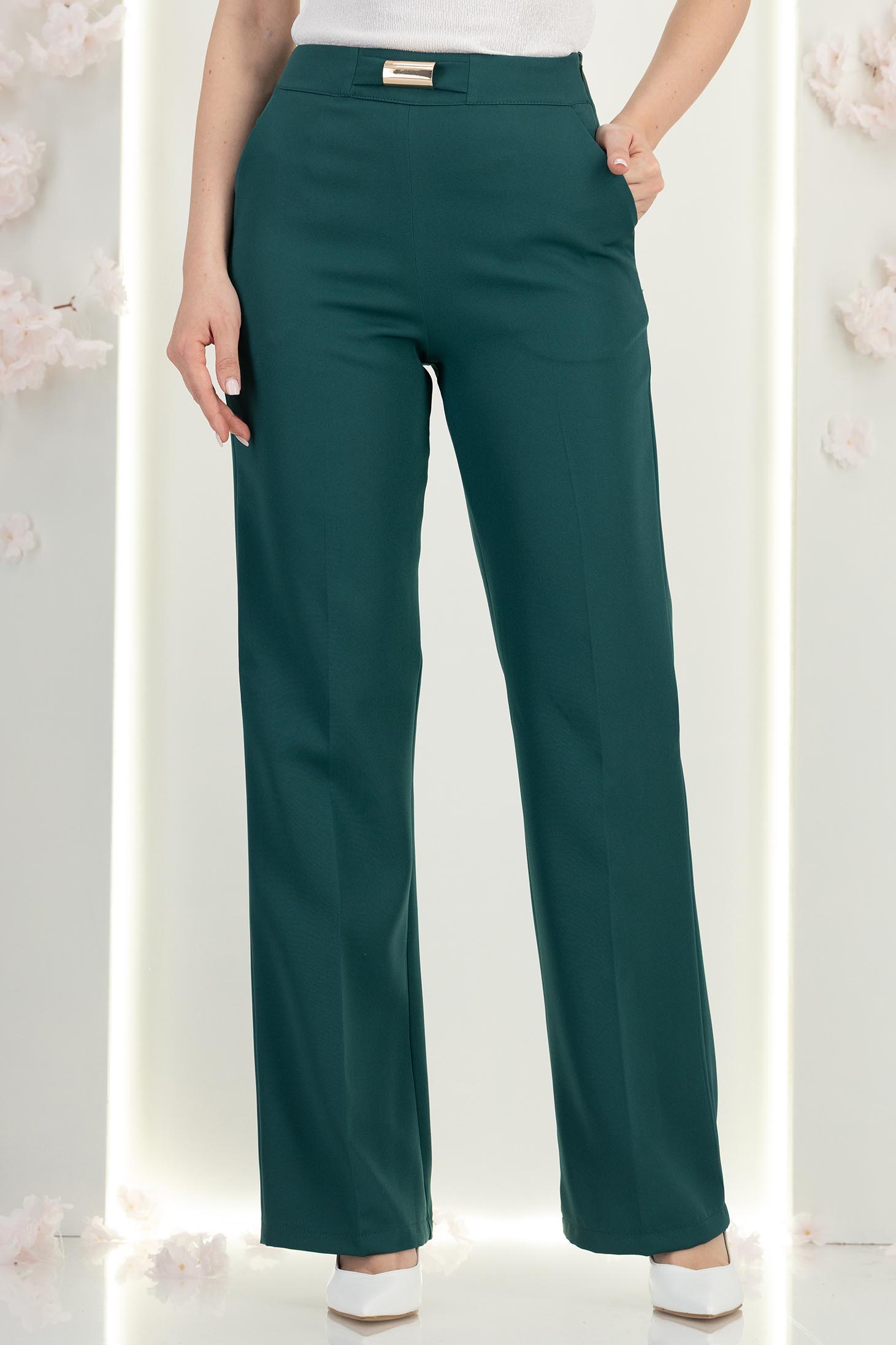 Pantaloni lungi verde-inchis evazati cu accesoriu in talie - StarShinerS 1 - StarShinerS.ro