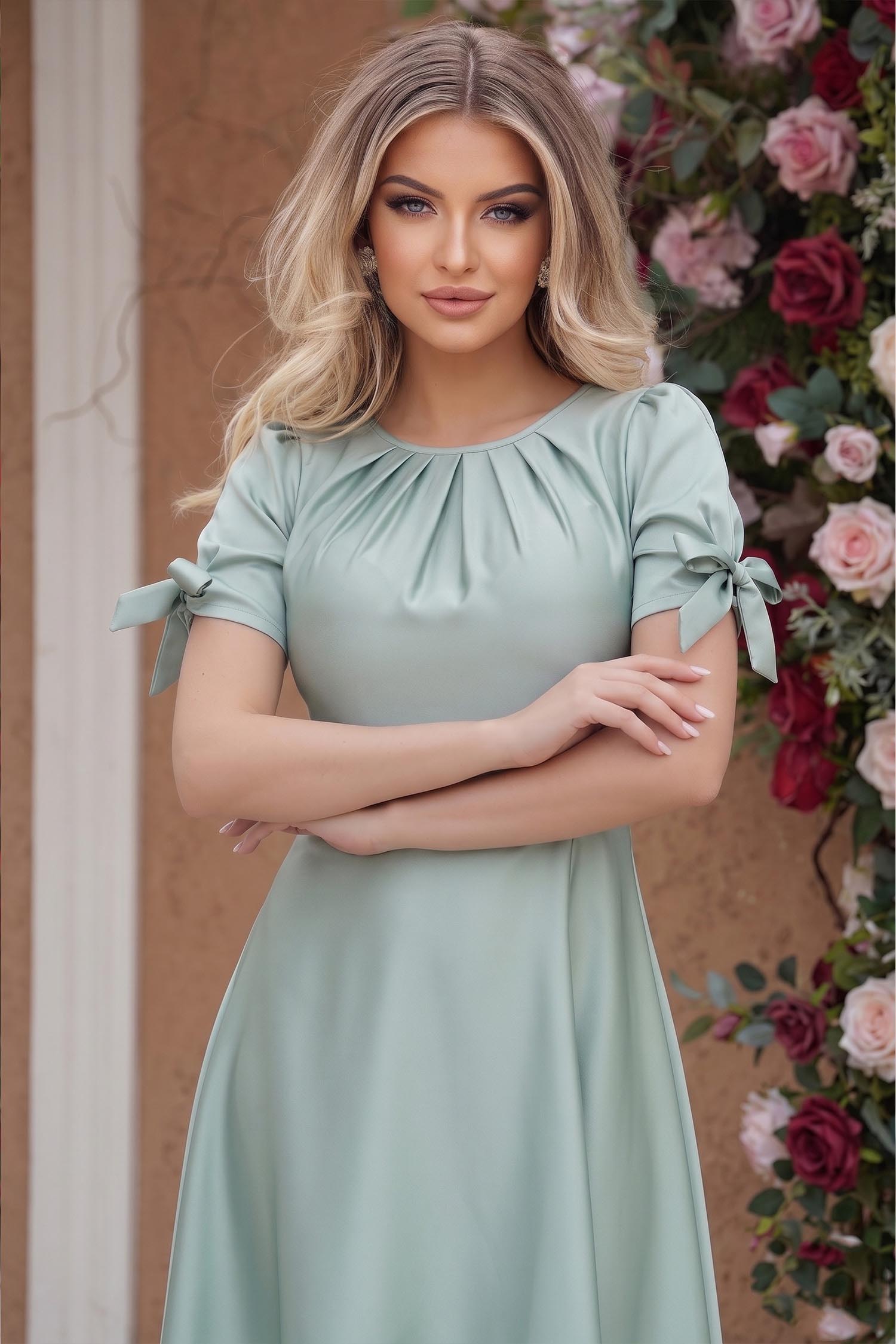 Rochie din satin mint până la genunchi in clos cu fundite- StarShinerS 1 - StarShinerS.ro