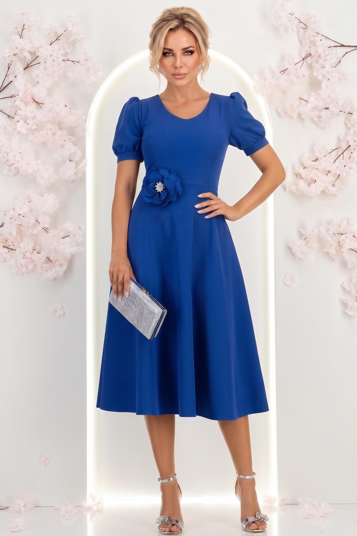 Rochie albastra midi in clos cu brosa florala si buzunare - StarShinerS 1 - StarShinerS.ro