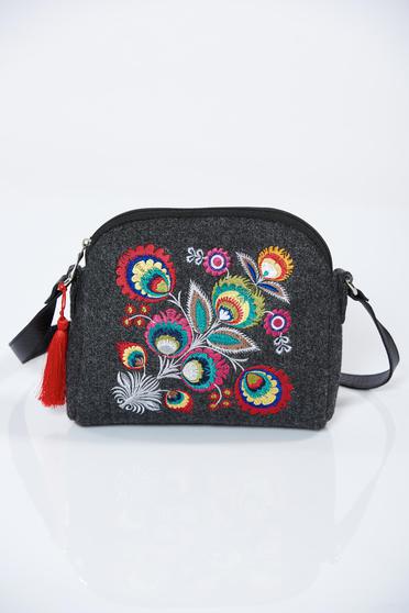 Darkgrey embroidered bag with tassels