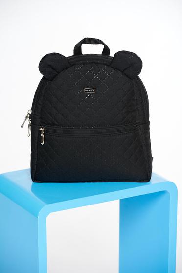Black cloth bag zipper details and pockets