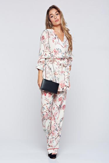 Festival look by PrettyGirl white easy cut short jacket