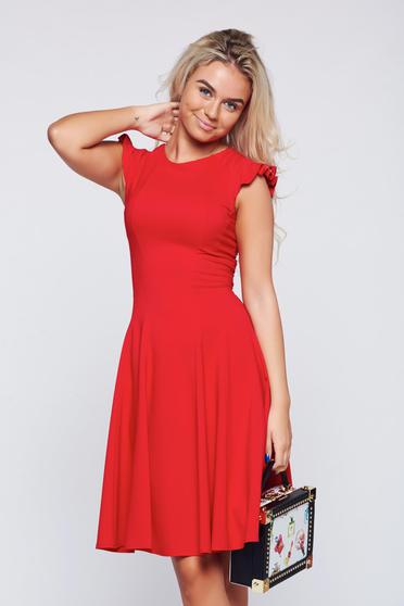 Fofy red cloche dress with ruffled sleeves