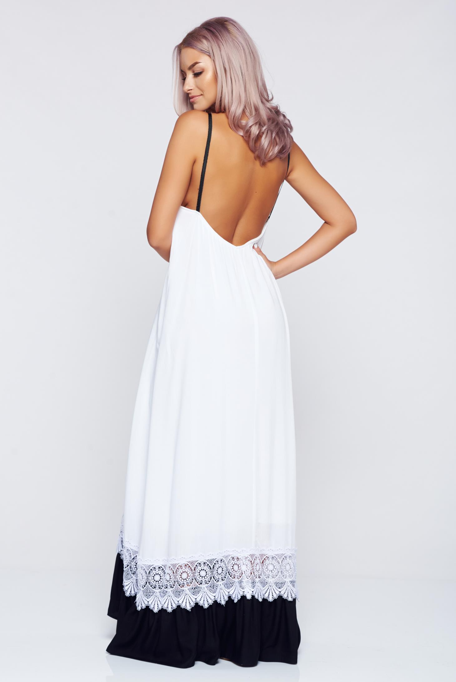 Rochie StarShinerS alba cu croi larg cu spatele gol cu bretele