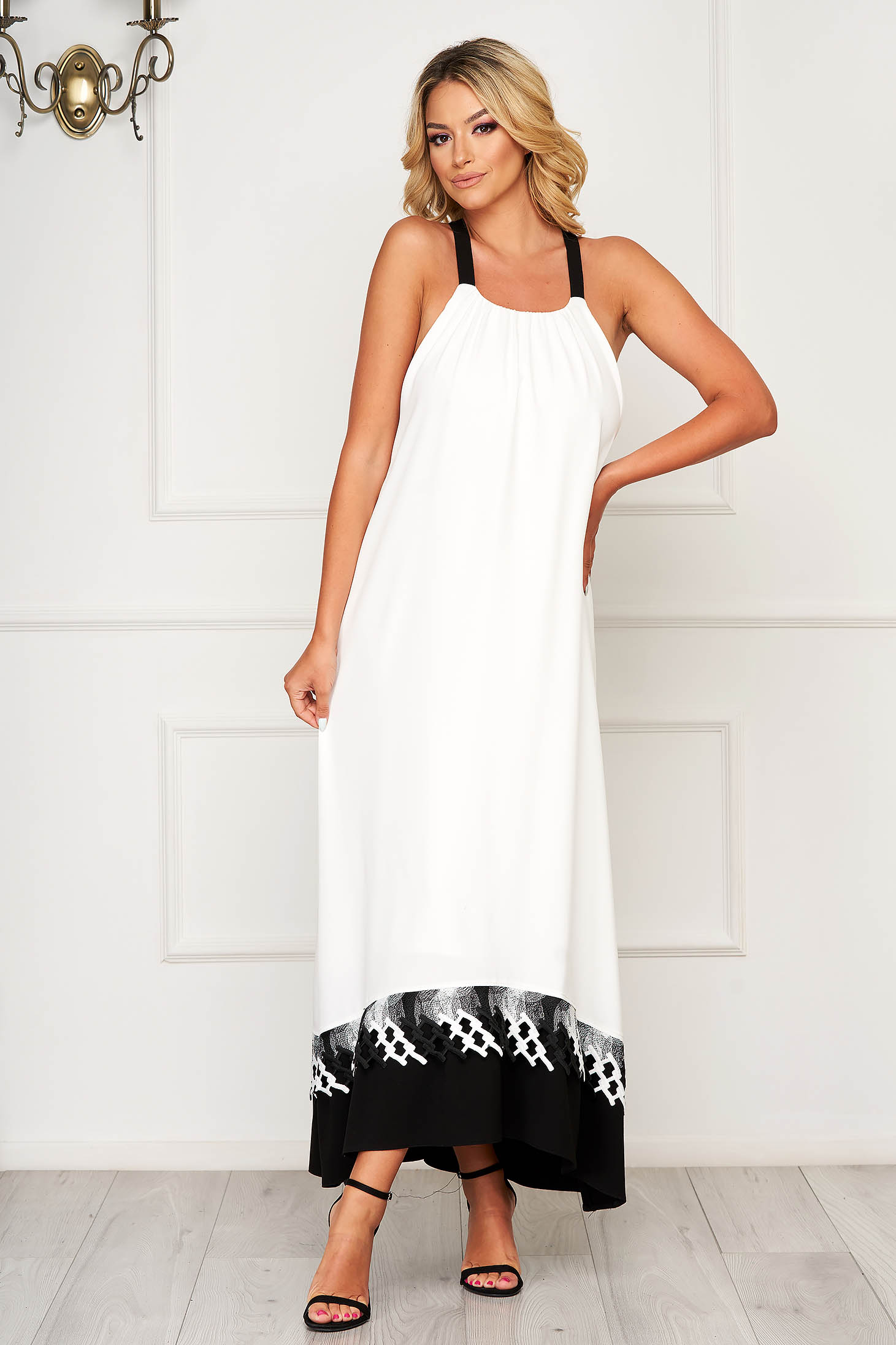 Rochie StarShinerS alba cu croi larg cu spatele gol cu bretele