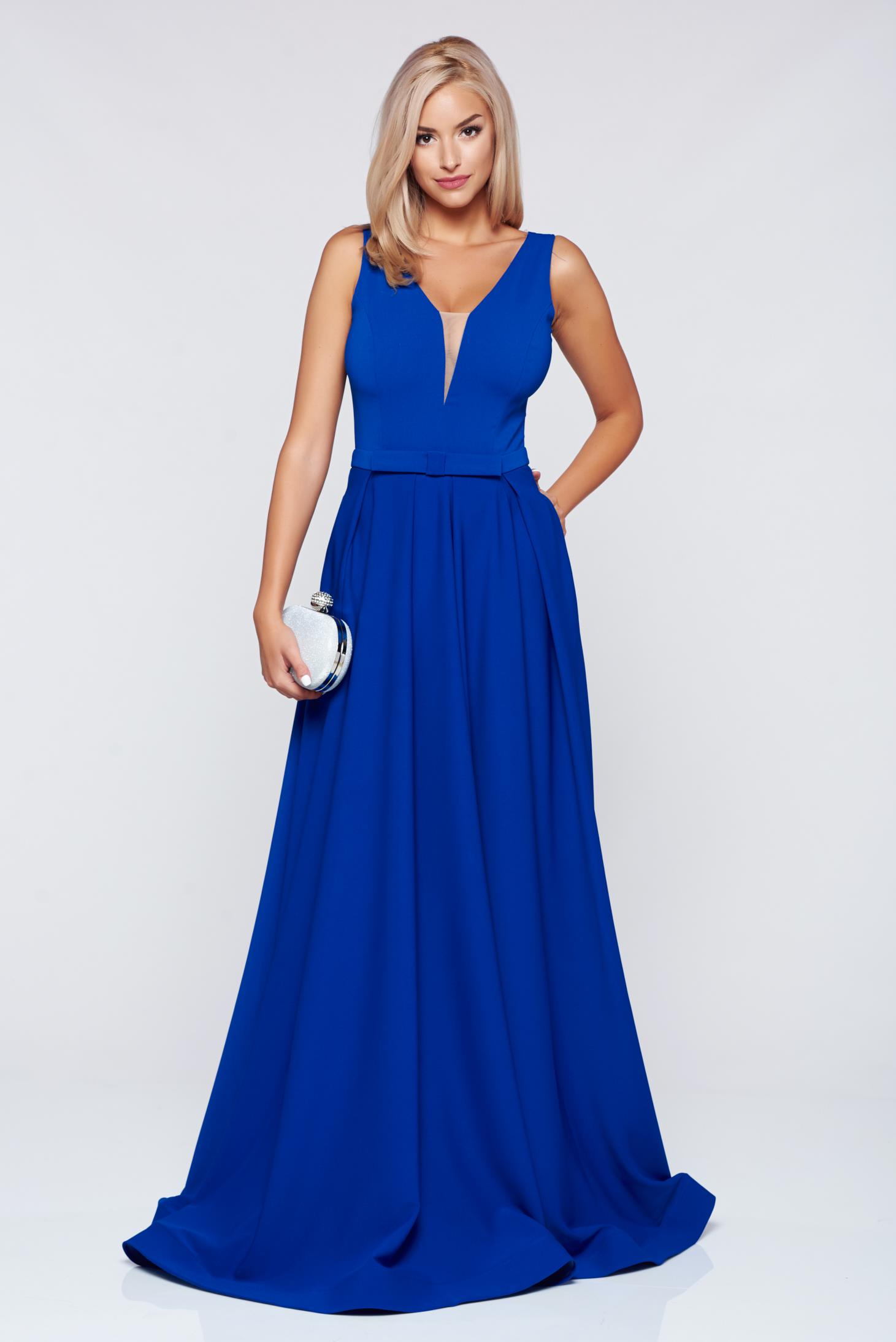 LaDonna occasional blue sleeveless with a cleavage dress