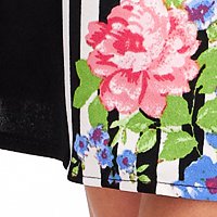 Rochie din crep neagra scurta in clos cu imprimeu floral digital - StarShinerS