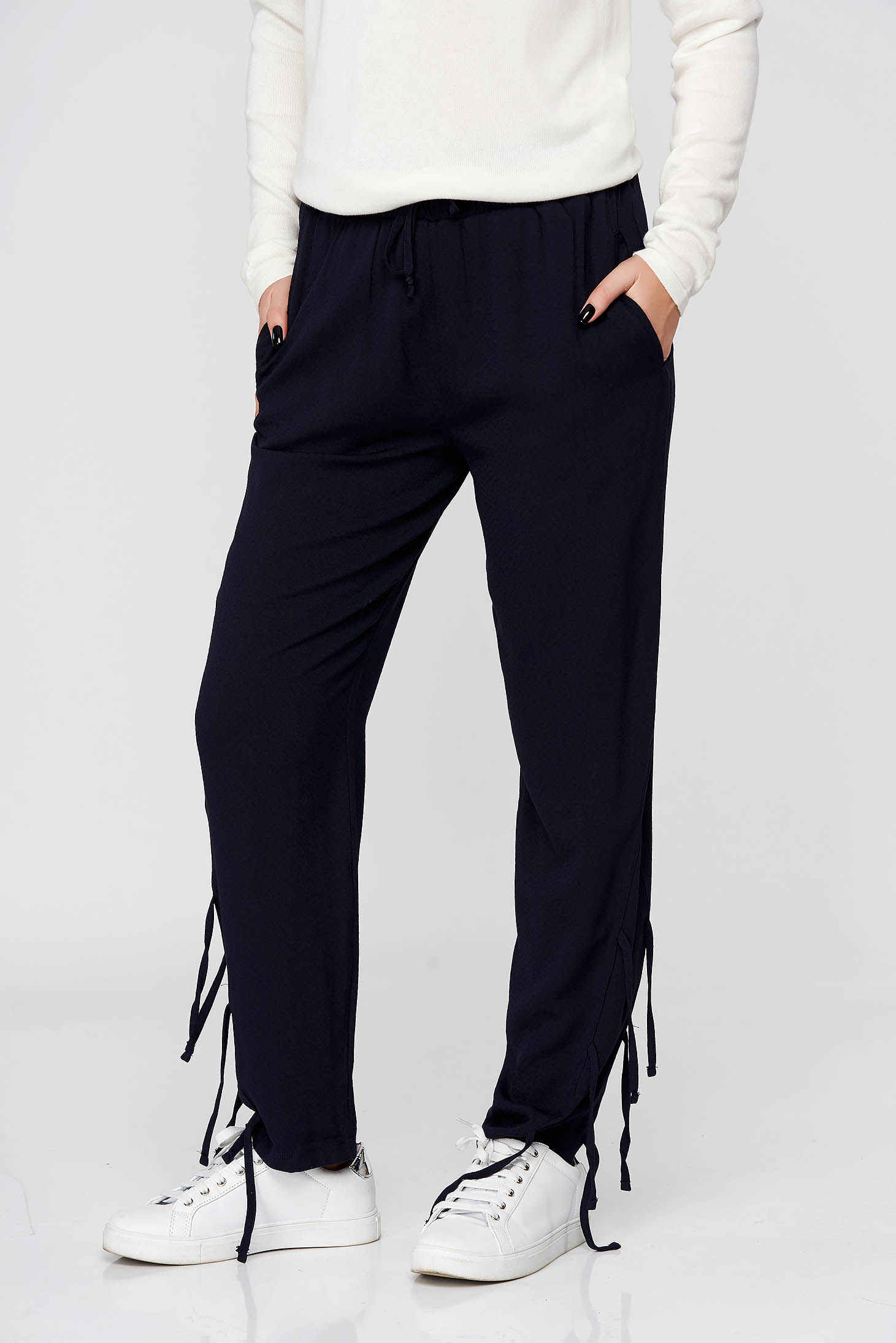 Darkblue trousers with easy cut with elastic waist high waisted airy fabric with laced details