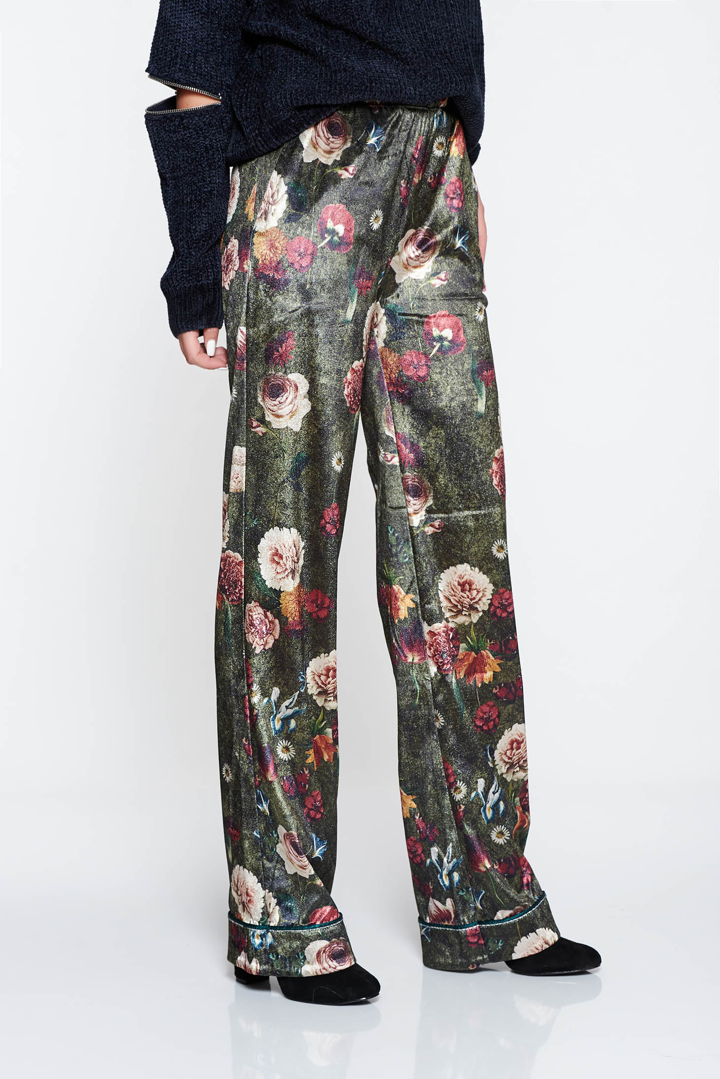 PrettyGirl green casual trousers with medium waist with floral print
