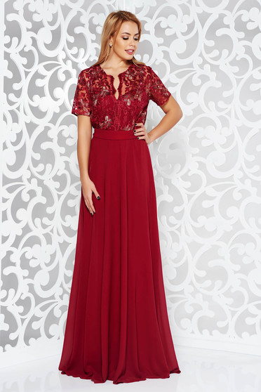 Occasional burgundy dress with a cleavage embroidery details