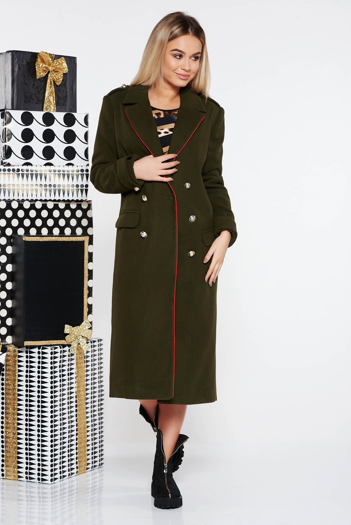 Palton LaDonna khaki casual cu un croi drept din lana captusit pe interior accesorizat cu nasturi