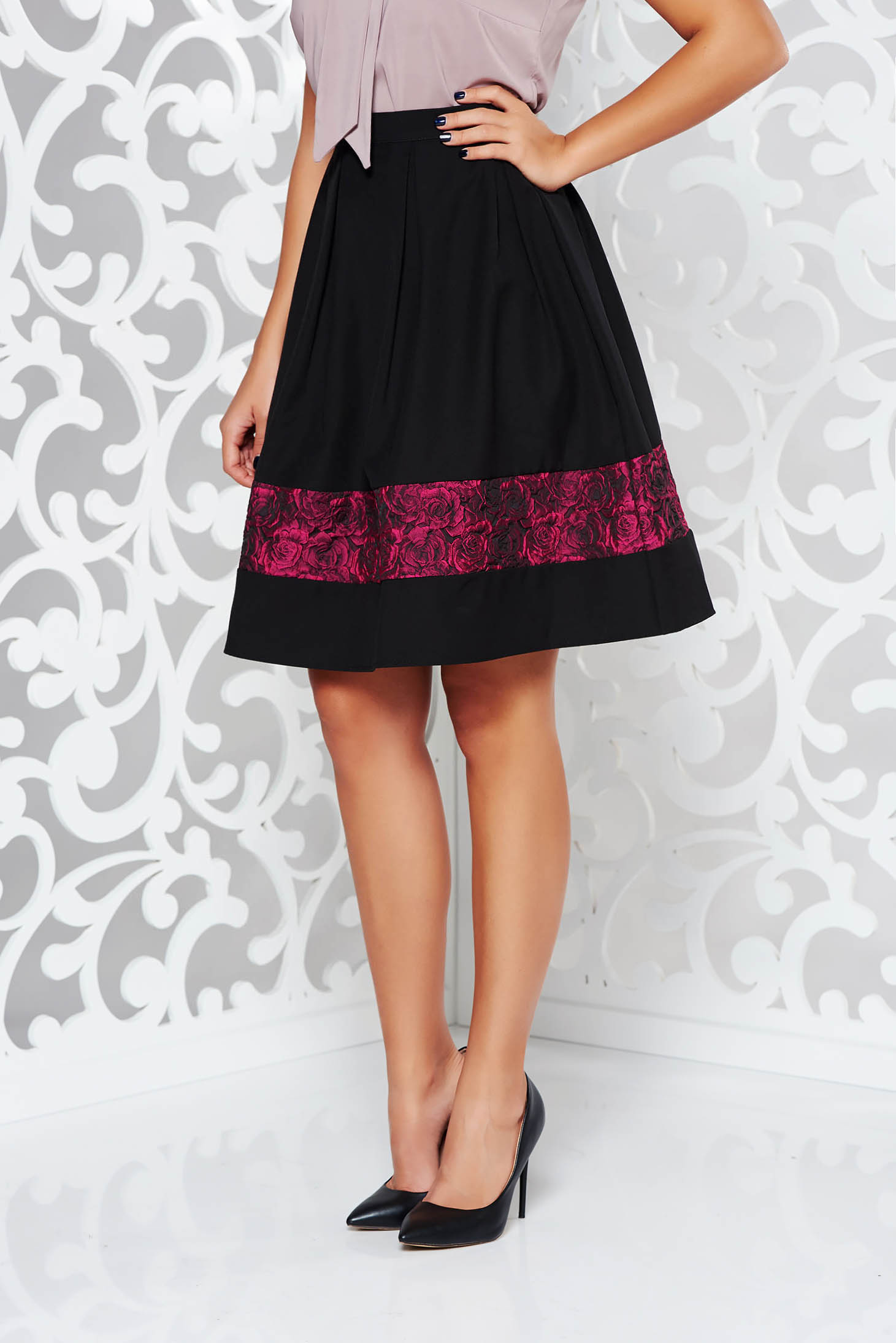 Fusta StarShinerS neagra eleganta in clos din stofa neelastica cu talie inalta
