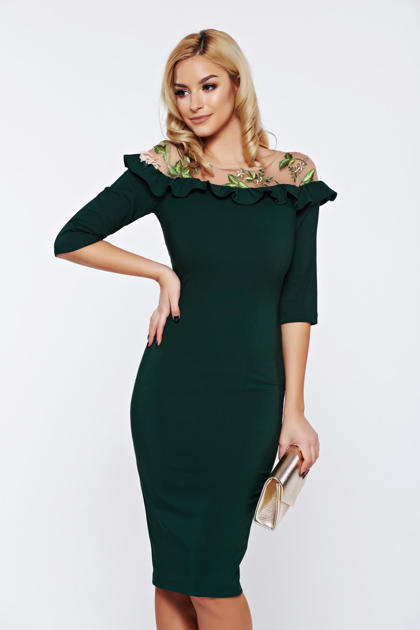 Rochie LaDonna verde de ocazie tip creion cu insertii de broderie