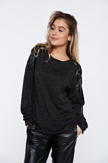 PrettyGirl casual knitted darkgrey sweater with faux leather details
