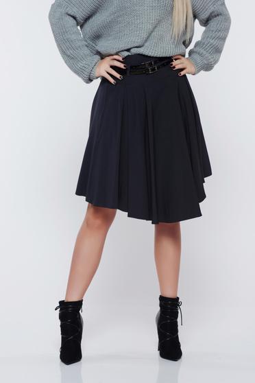 PrettyGirl grey casual cloche skirt accessorized with belt