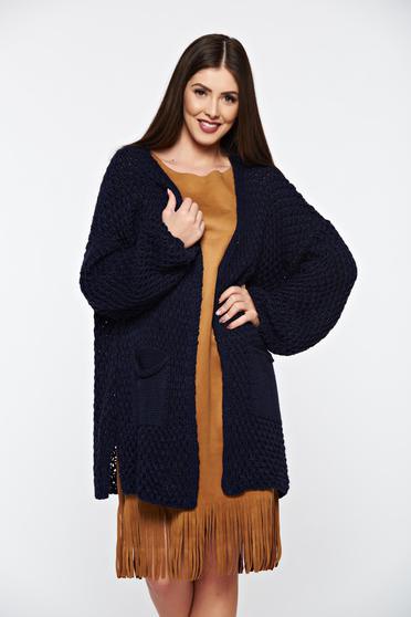 Blue knitted cardigan with front pockets