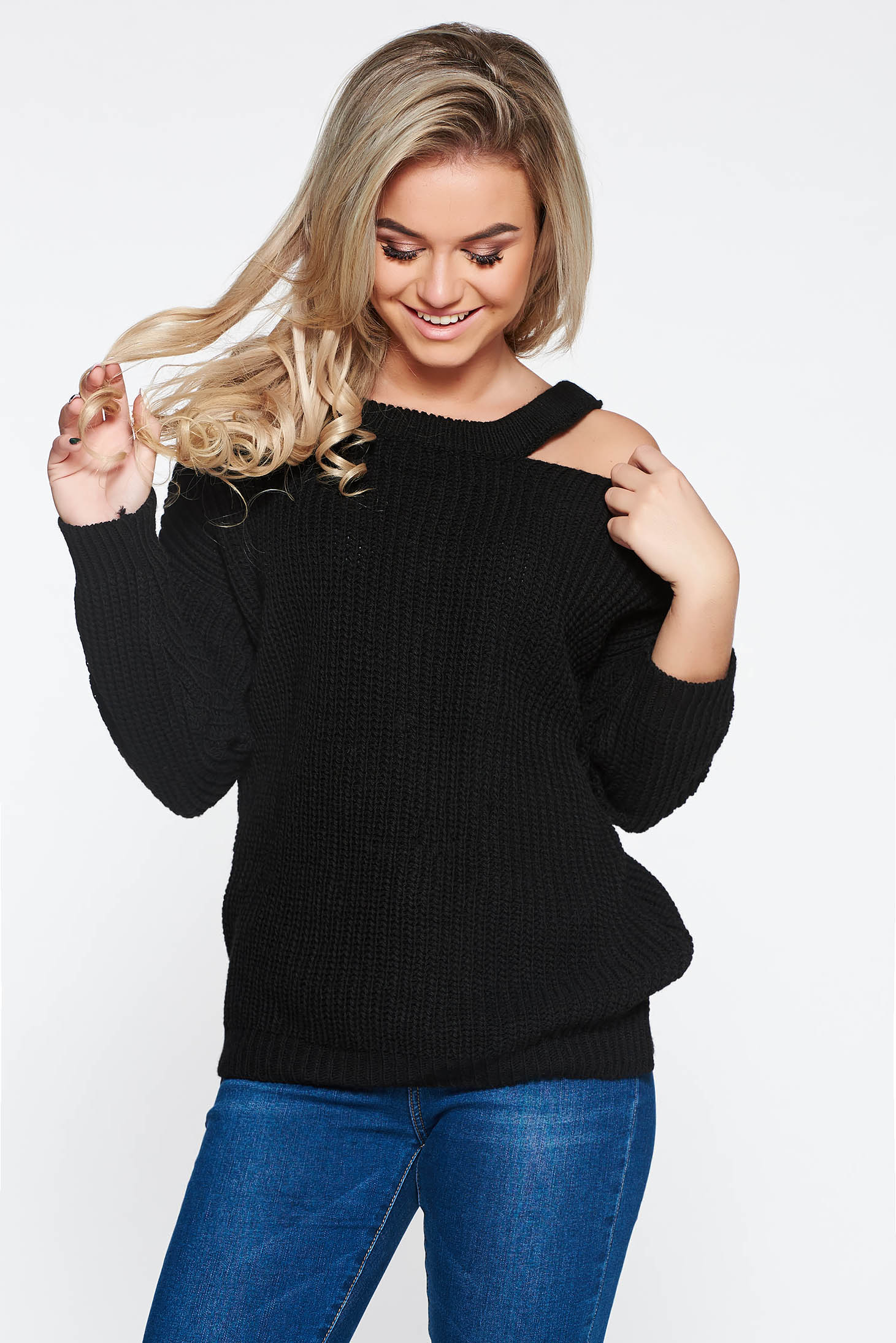 Black casual knitted flared sweater with both shoulders cut out