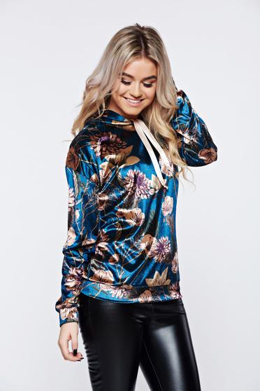 PrettyGirl casual velvet blue coat with floral print