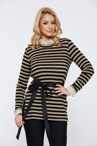 PrettyGirl cream casual knitted sweater with stripes accessorized with tied waistband