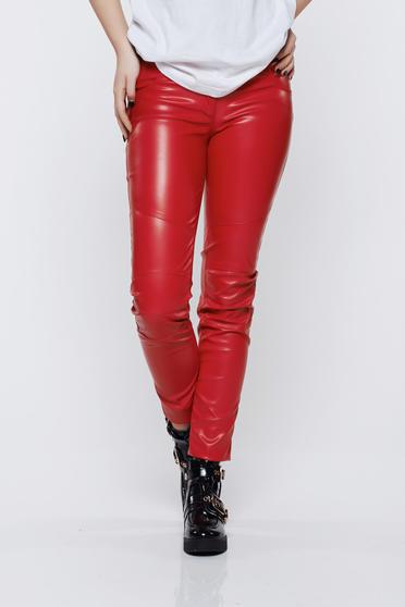 Ocassion red trousers casual with metallic aspect with medium waist