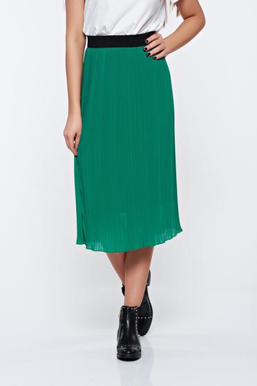 Green skirt casual with elastic waist with inside lining folded up