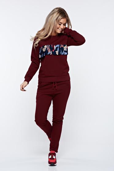 Burgundy set cotton with pockets is fastened around the waist with a ribbon casual