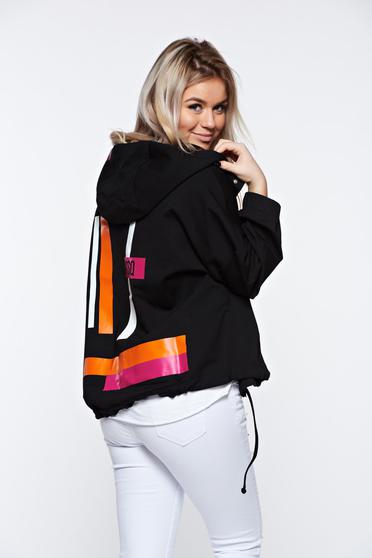 MissQ black coat casual with easy cut with undetachable hood with print details