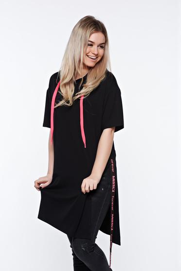 MissQ black casual with easy cut t-shirt with undetachable hood from soft fabric