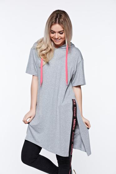 MissQ grey casual with easy cut t-shirt with undetachable hood from soft fabric
