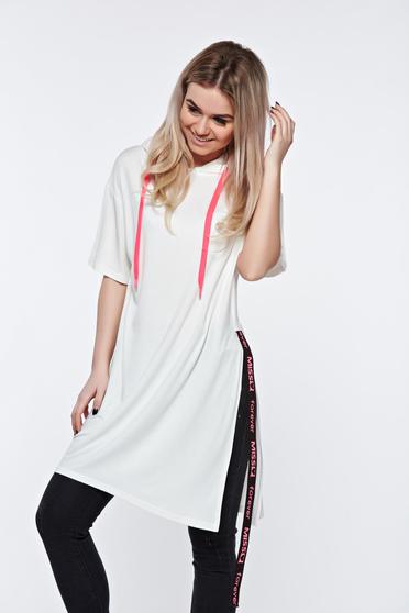 MissQ white casual with easy cut t-shirt with undetachable hood from soft fabric