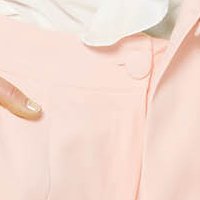 Világos rózsaszínű irodai egyenes szabású zsebes nadrág enyhén rugalmas szövetből