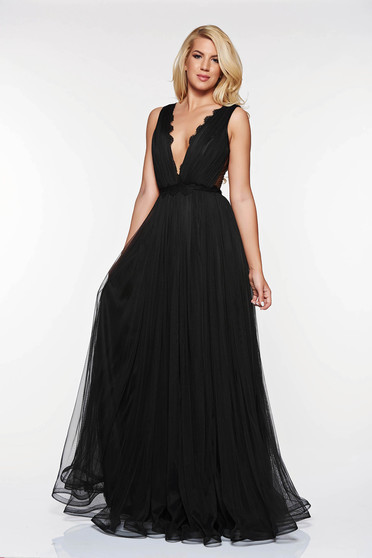 Ana Radu black luxurious dress with inside lining with lace details from tulle