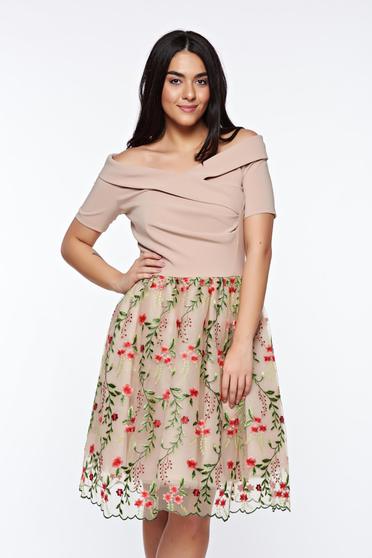 Artista cream occasional cloche dress from elastic fabric with inside lining embroidered