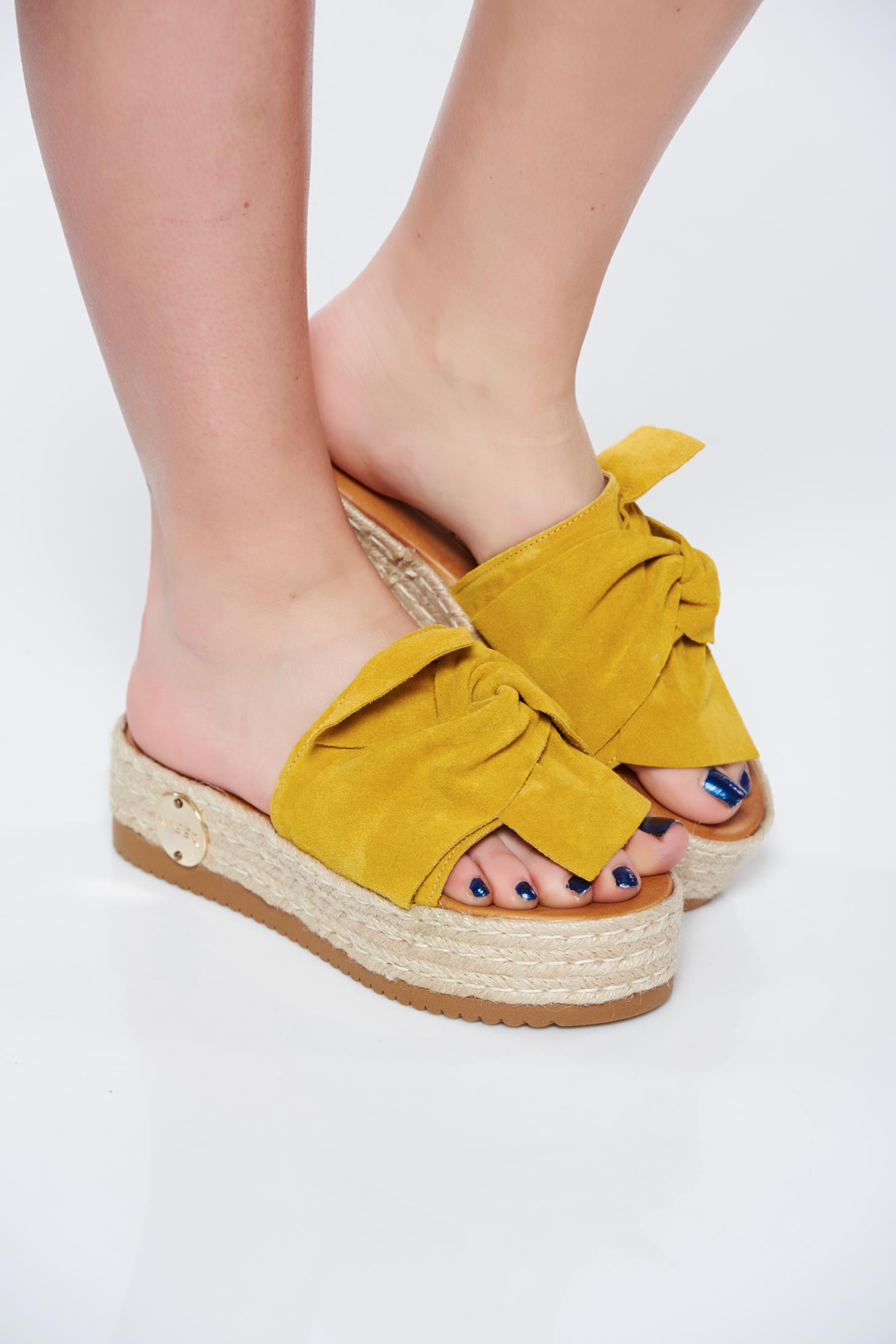 MissQ yellow slippers casual natural leather light sole