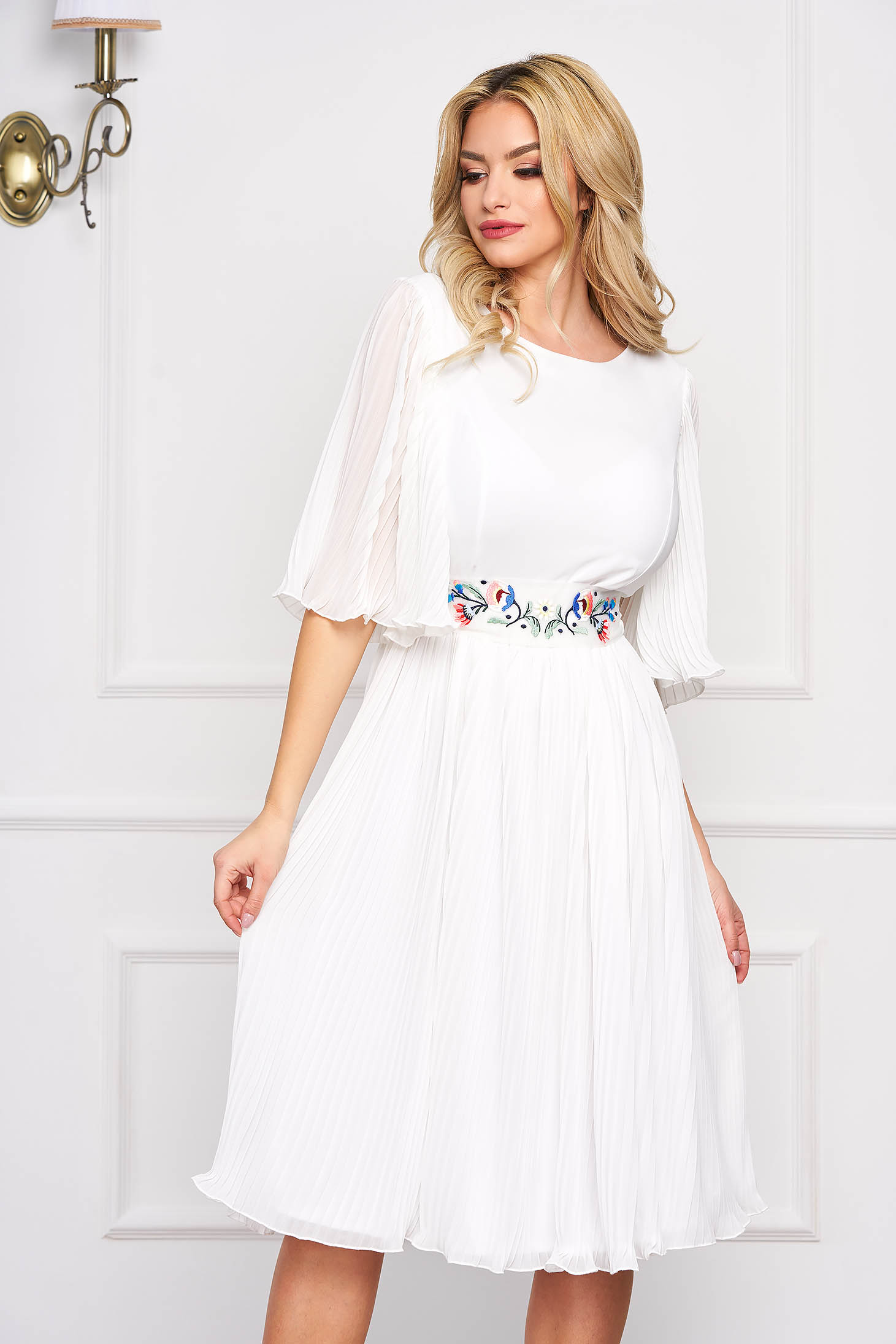 StarShinerS white occasional embroidered dress from veil fabric with inside lining folded up