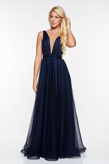 Ana Radu darkblue dress accessorized with tied waistband from tulle with deep cleavage with inside lining luxurious