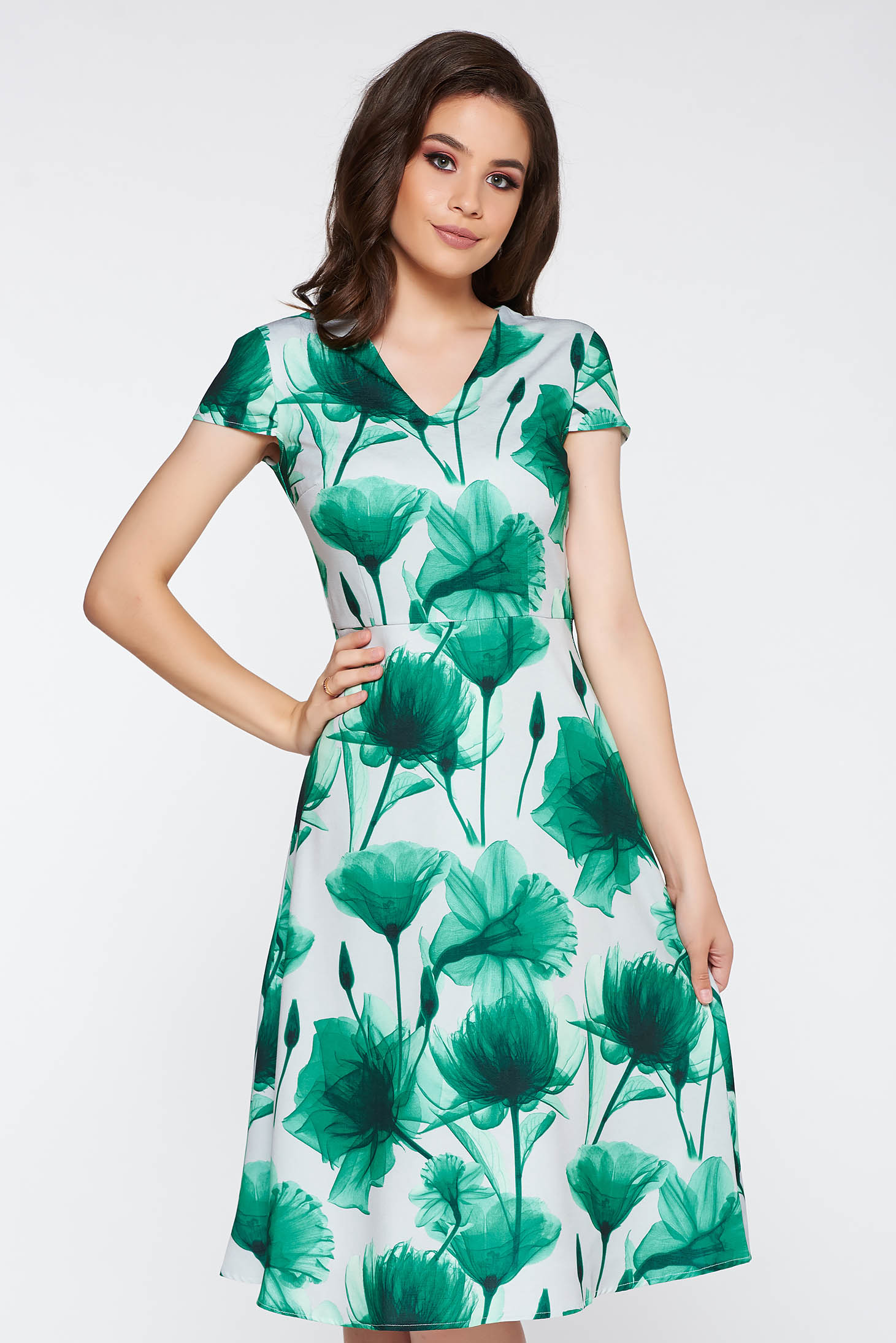 Rochie verde eleganta in clos din material usor elastic cu imprimeuri florale cu decolteu in v