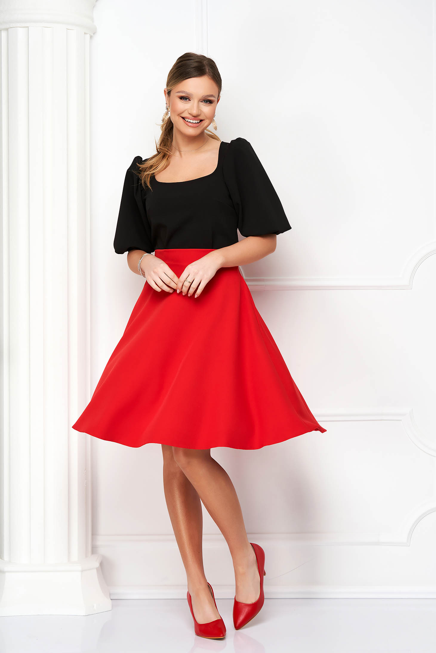 Red slightly elastic fabric skirt in flared style with pockets - StarShinerS 1 - StarShinerS.com